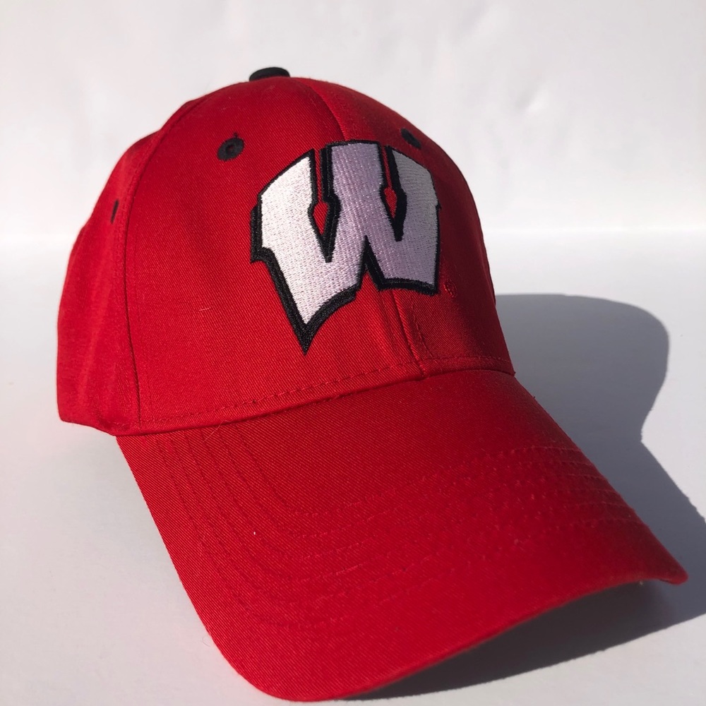 Wisconsin Badgers Baseball Hat Red Cap - Picture 2 of 6